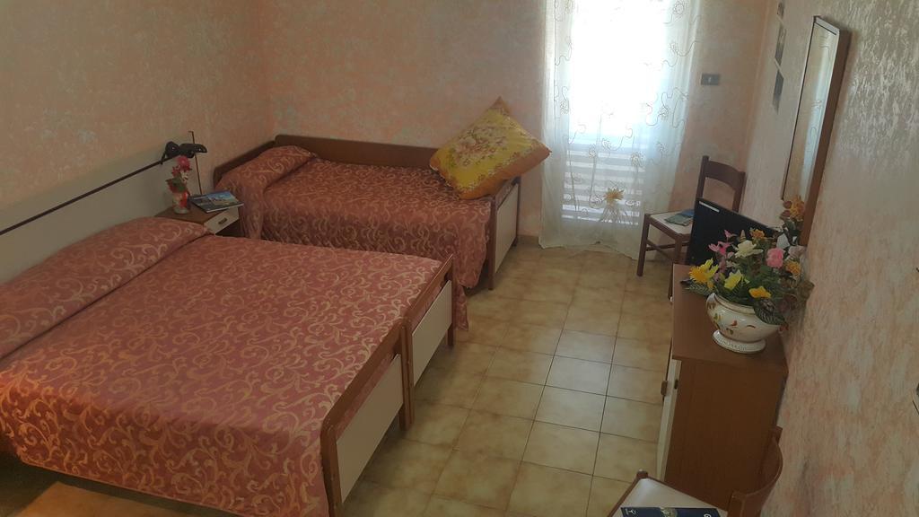 Hotel Menta E Rosmarino Монте-Сант'Анджело Экстерьер фото