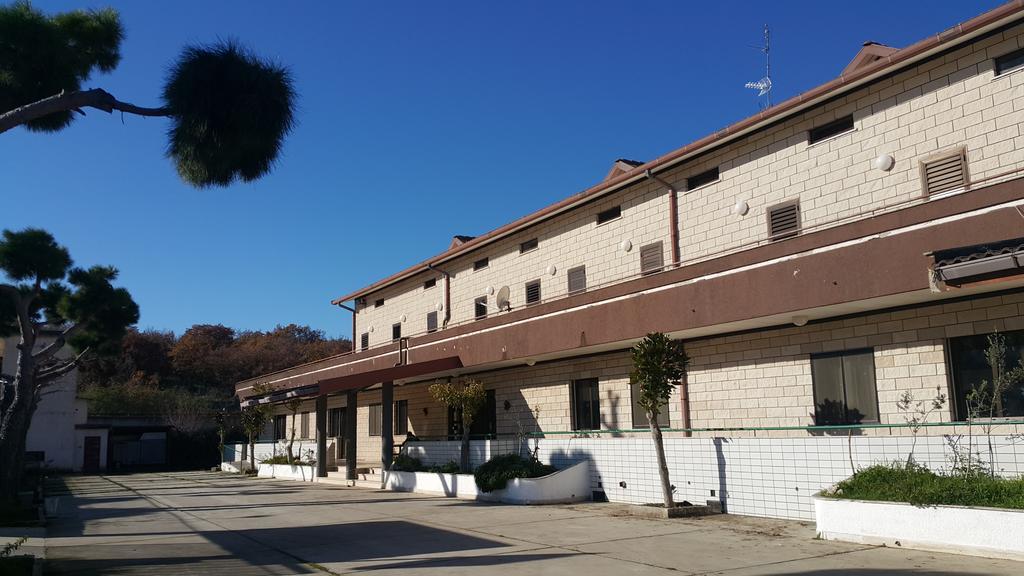 Hotel Menta E Rosmarino Монте-Сант'Анджело Экстерьер фото